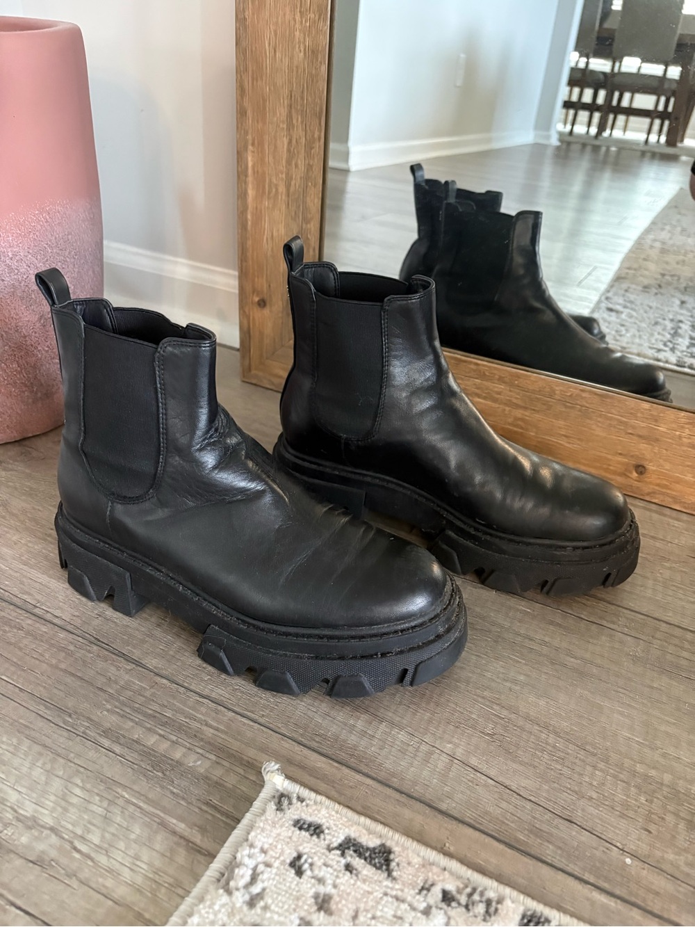 Circus by Sam Edelman Black Chunky Chelsea Boots Size 9
